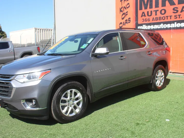 GRAY, 2021 CHEVROLET TRAVERSE LT Image 3