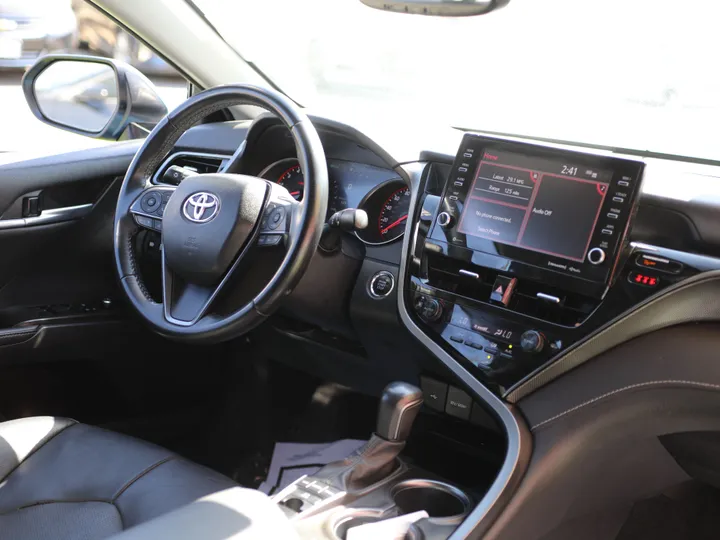 BLUE, 2023 TOYOTA CAMRY XSE Image 28