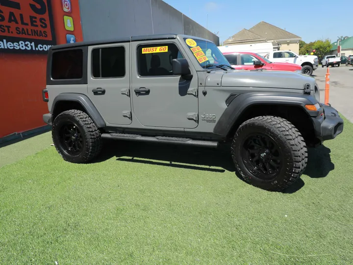 GRAY, 2021 JEEP WRANGLERUNLIMITED UNLIMITED SPORT Image 4