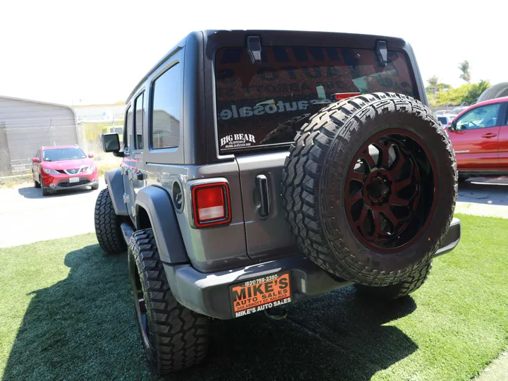 GRAY, 2021 JEEP WRANGLERUNLIMITED UNLIMITED SPORT Image 10