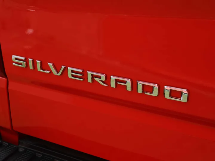 RED, 2019 CHEVROLET SILVERADO CUSTOM TRAIL BOSS Image 10