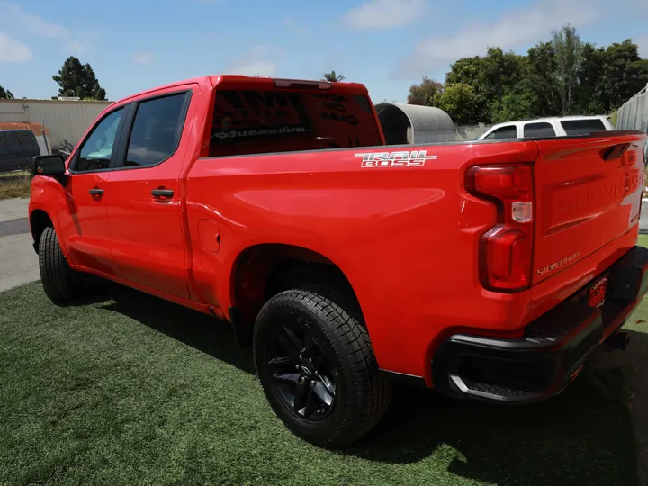 RED, 2019 CHEVROLET SILVERADO CUSTOM TRAIL BOSS Image 12