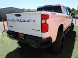 WHITE, 2021 CHEVROLET SILVERADO CUSTOM TRAIL BOSS Thumnail Image 6