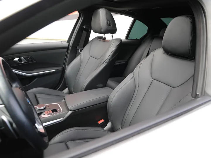 WHITE, 2024 BMW 330XI Image 21