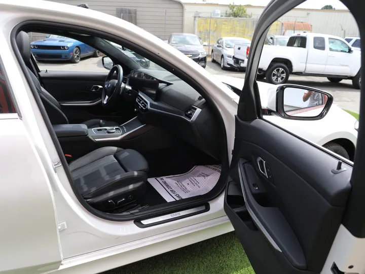 WHITE, 2024 BMW 330XI Image 28