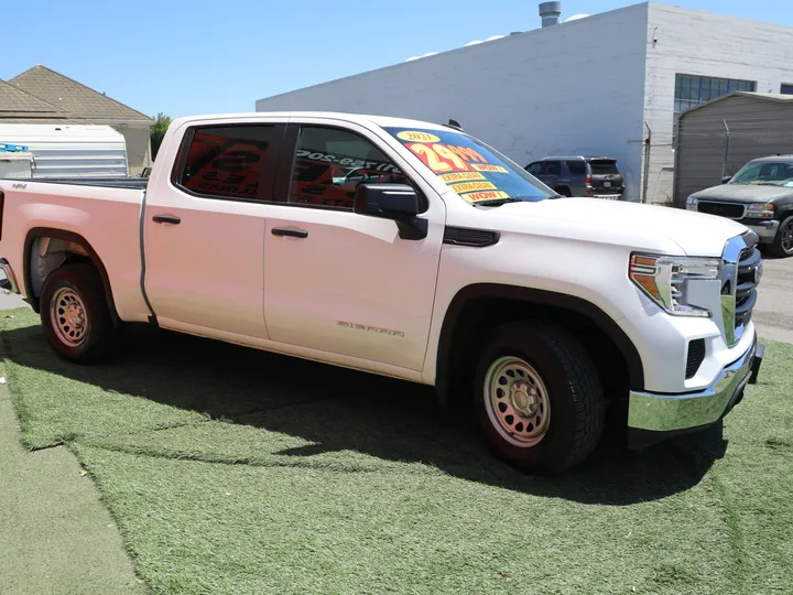 WHITE, 2021 GMC SIERRA BASE Image 4