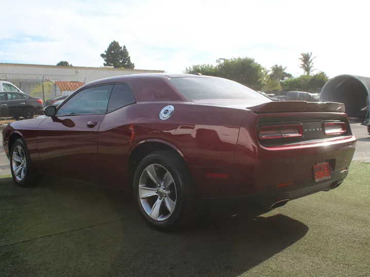 GRAY, 2020 DODGE CHALLENGER SXT Image 4