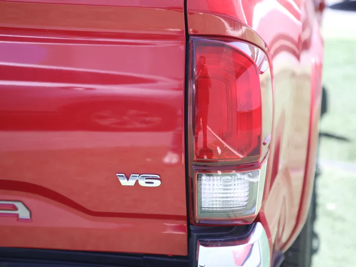 RED, 2021 TOYOTA TACOMA SR5 Image 7