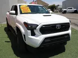 WHITE, 2024 TOYOTA TACOMA BASE Thumnail Image 3