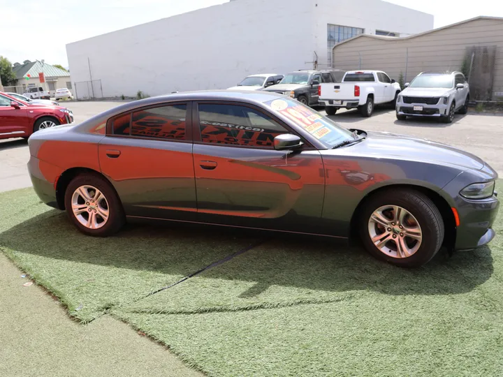 GRAY, 2019 DODGE CHARGER SXT Image 5