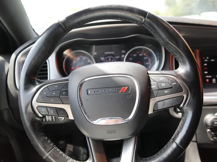 GRAY, 2019 DODGE CHARGER SXT Image 17