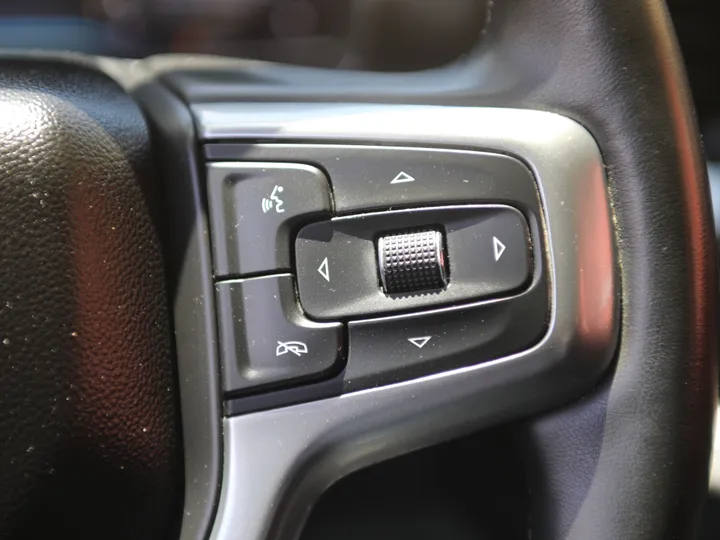 GRAY, 2023 CHEVROLET SILVERADO LT Image 16
