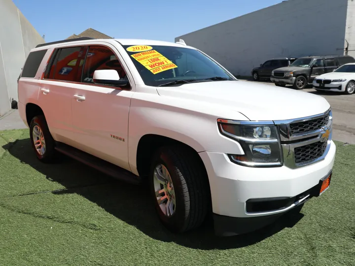 WHITE, 2020 CHEVROLET TAHOE LT Image 4