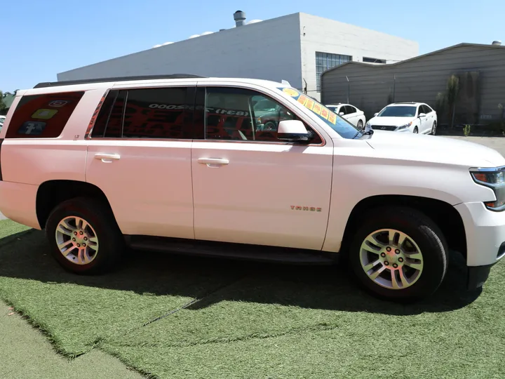 WHITE, 2020 CHEVROLET TAHOE LT Image 5