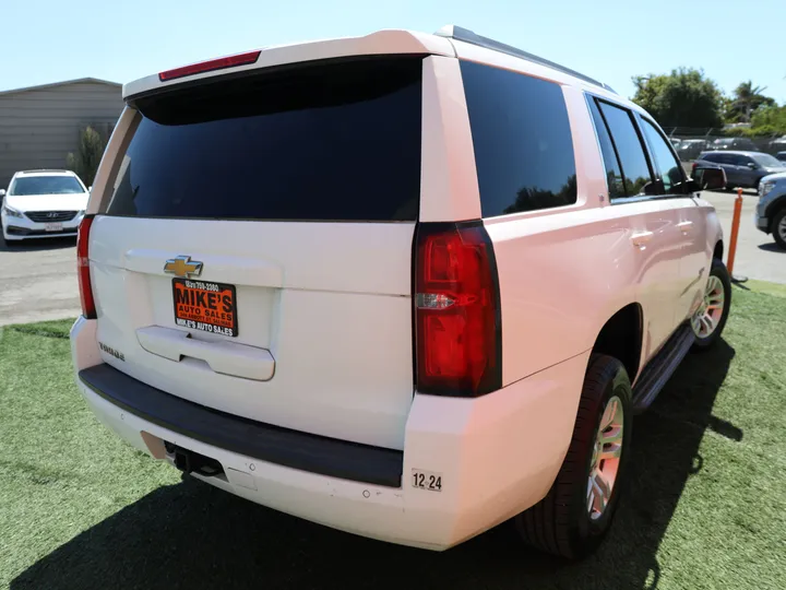 WHITE, 2020 CHEVROLET TAHOE LT Image 6