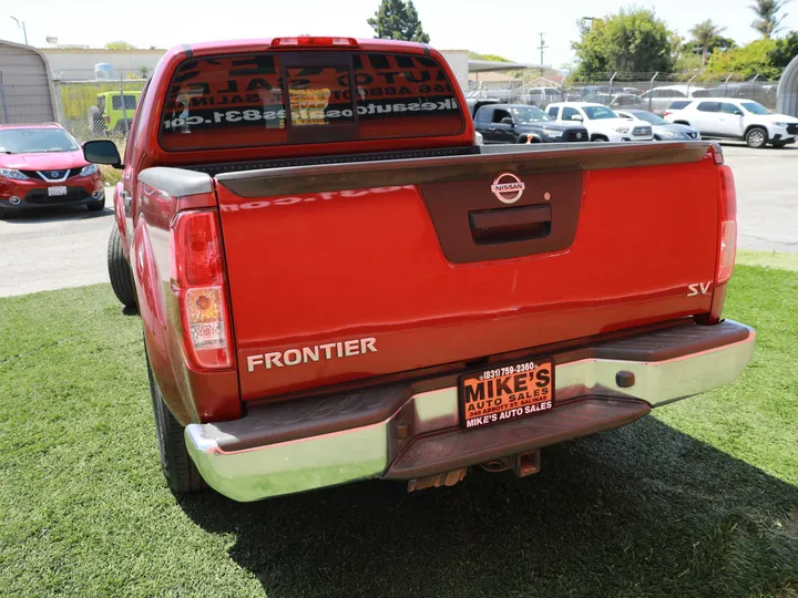 RED, 2019 NISSAN FRONTIER Image 9