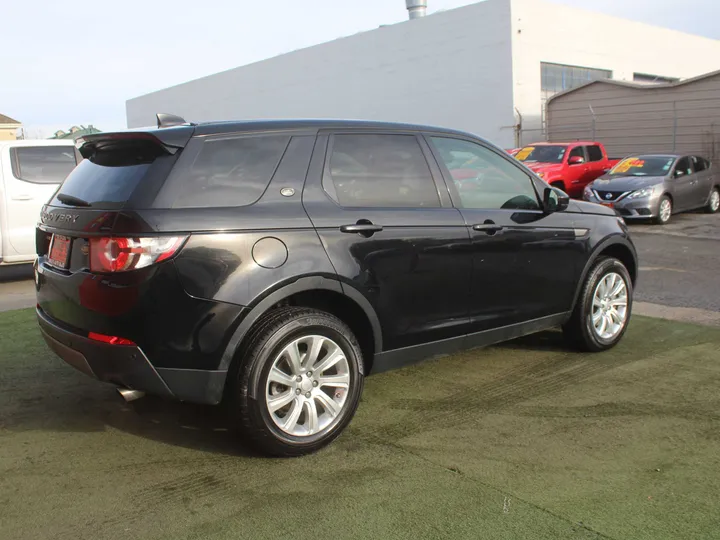 BLACK, 2019 LAND ROVER DISCOVERY SPORT SE Image 6