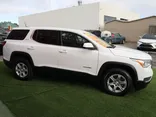 WHITE, 2019 GMC ACADIA SLE Thumnail Image 5