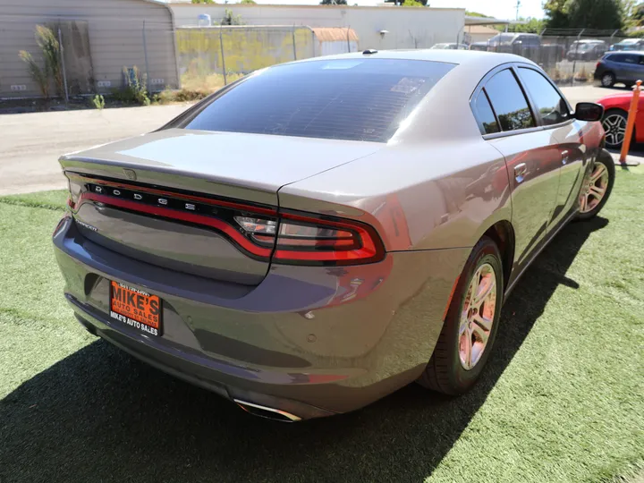 GRAY, 2019 DODGE CHARGER SXT Image 6