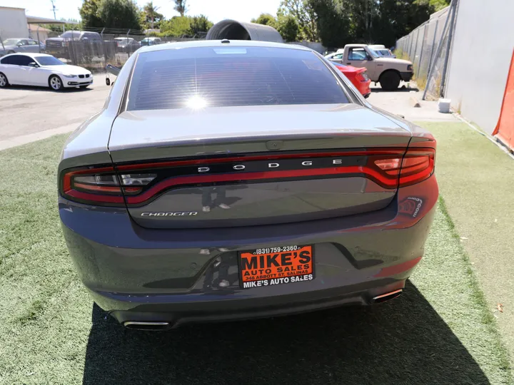 GRAY, 2019 DODGE CHARGER SXT Image 8