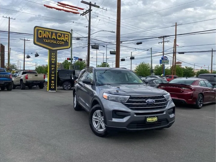 GRAY, 2021 FORD EXPLORER Image 3