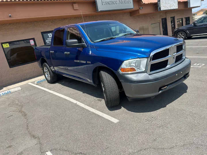 BLUE, 2011 RAM 1500 CREW CAB Image 2
