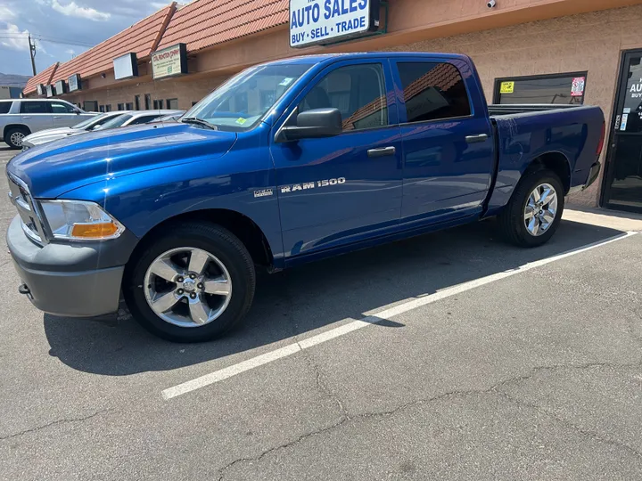 BLUE, 2011 RAM 1500 CREW CAB Image 3