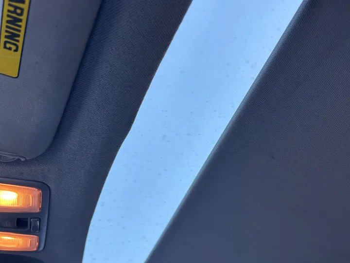 GREY, 2015 HYUNDAI VELOSTER Image 15