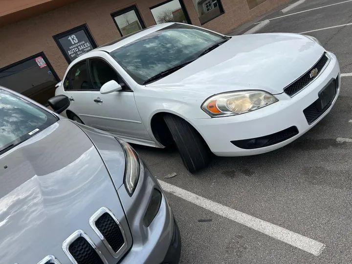WHITE, 2012 CHEVROLET IMPALA Image 2
