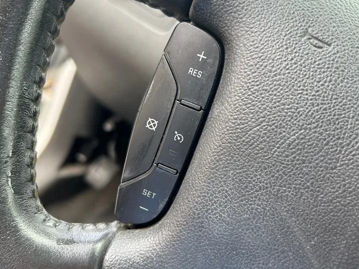 WHITE, 2012 CHEVROLET IMPALA Image 9