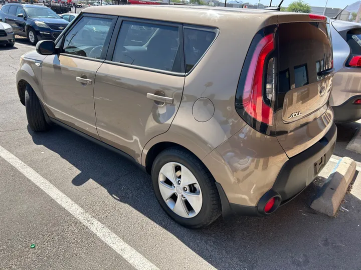 BROWN, 2014 KIA SOUL Image 4