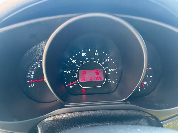 BROWN, 2014 KIA SOUL Image 12