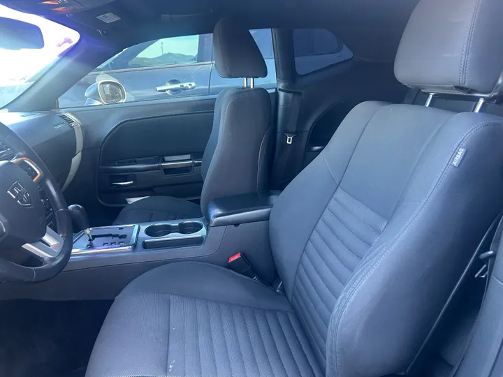 SILVER, 2014 DODGE CHALLENGER Image 7