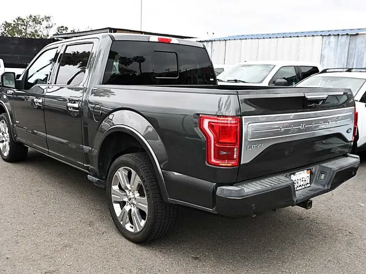 GREY, 2017 FORD F150 SUPERCREW CAB Image 5