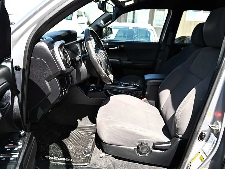 SILVER, 2017 TOYOTA TACOMA DOUBLE CAB Image 16