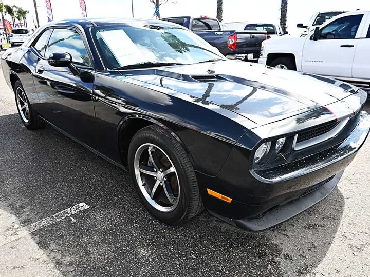 BLACK, 2010 DODGE CHALLENGER Image 3