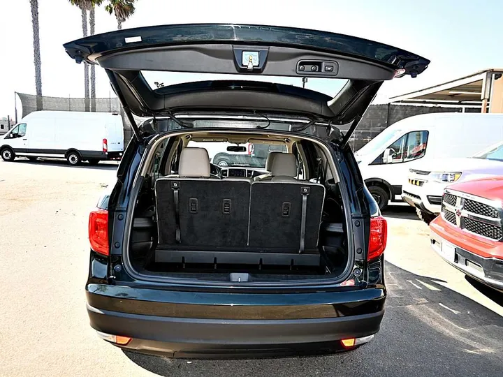 GREEN, 2016 HONDA PILOT Image 8