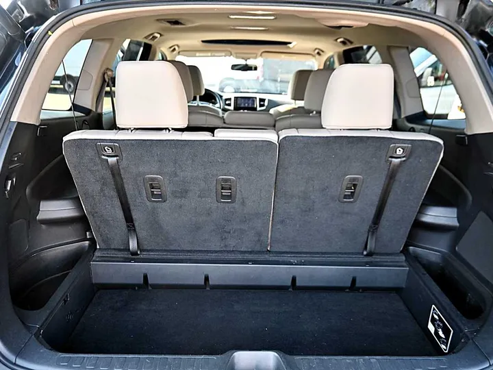 GREEN, 2016 HONDA PILOT Image 10