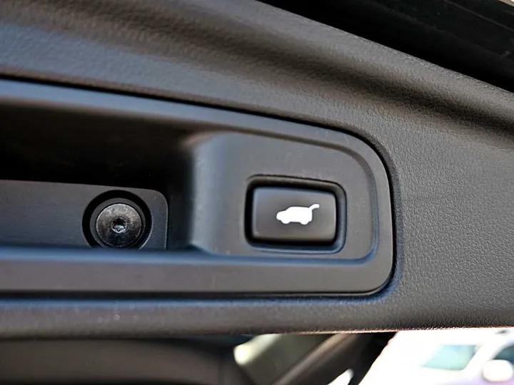 GREEN, 2016 HONDA PILOT Image 11
