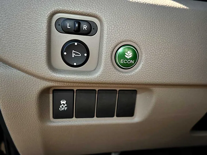 GREEN, 2016 HONDA PILOT Image 30