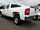 WHITE, 2009 CHEVROLET SILVERADO 2500 HD CREW CAB Thumnail Image 5