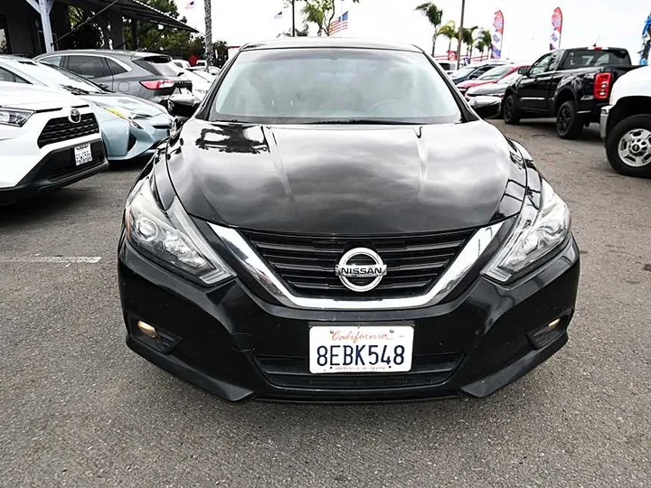 BLACK, 2018 NISSAN ALTIMA Image 2