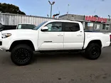 WHITE, 2022 TOYOTA TACOMA DOUBLE CAB Thumnail Image 4