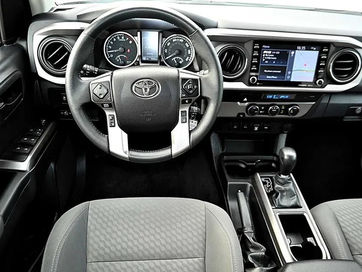 WHITE, 2022 TOYOTA TACOMA DOUBLE CAB Image 10