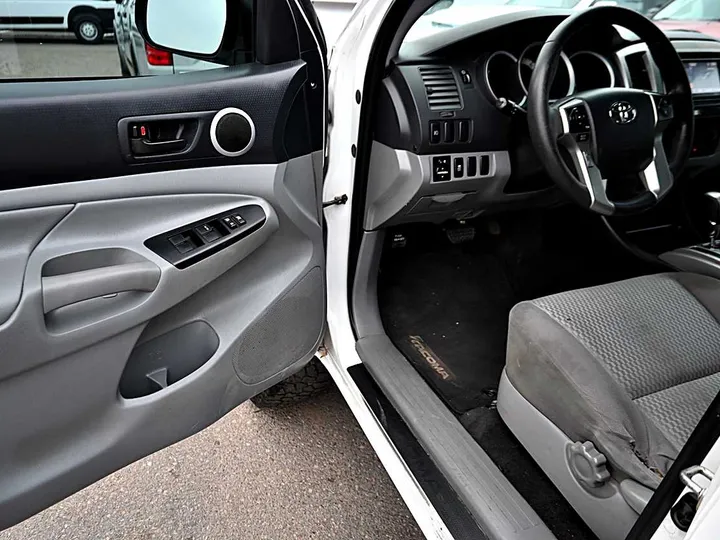 WHITE, 2014 TOYOTA TACOMA DOUBLE CAB Image 14