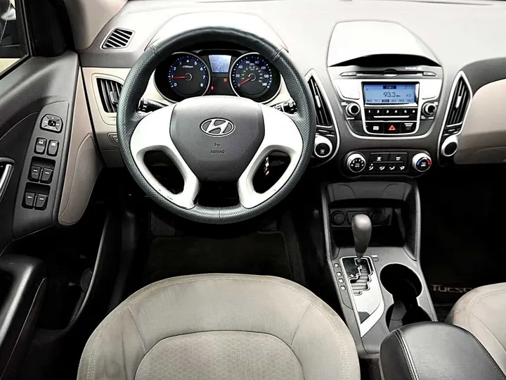GREY, 2013 HYUNDAI TUCSON Image 11