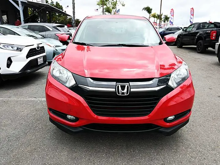 RED, 2018 HONDA HR-V Image 2