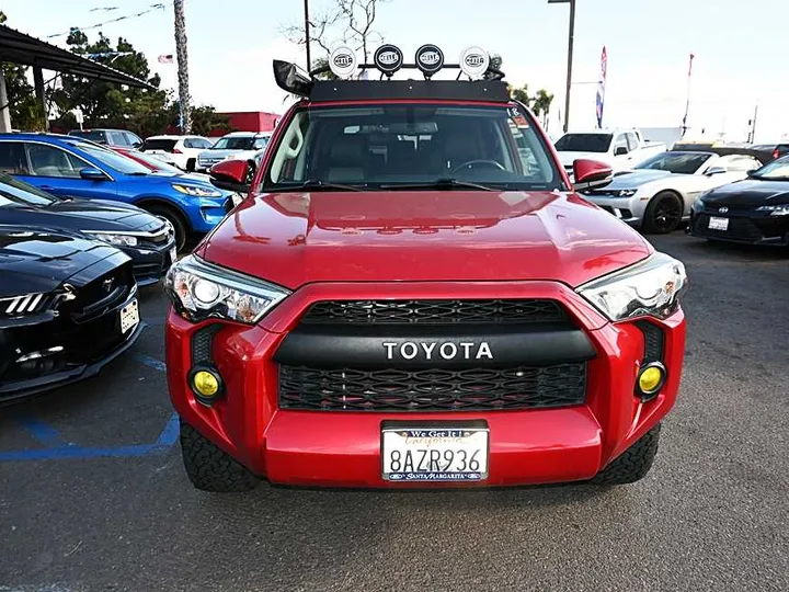 BURGUNDY, 2018 TOYOTA 4RUNNER Image 2