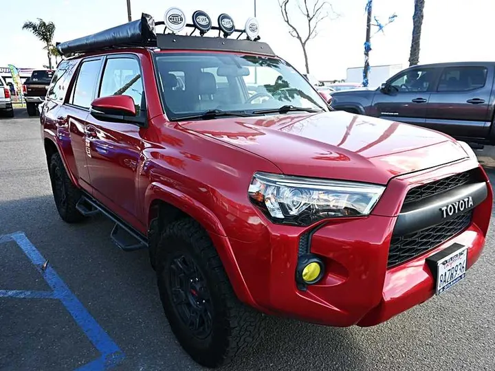 BURGUNDY, 2018 TOYOTA 4RUNNER Image 3