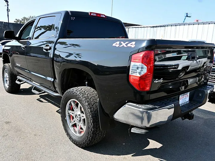 BLACK, 2014 TOYOTA TUNDRA CREWMAX Image 5